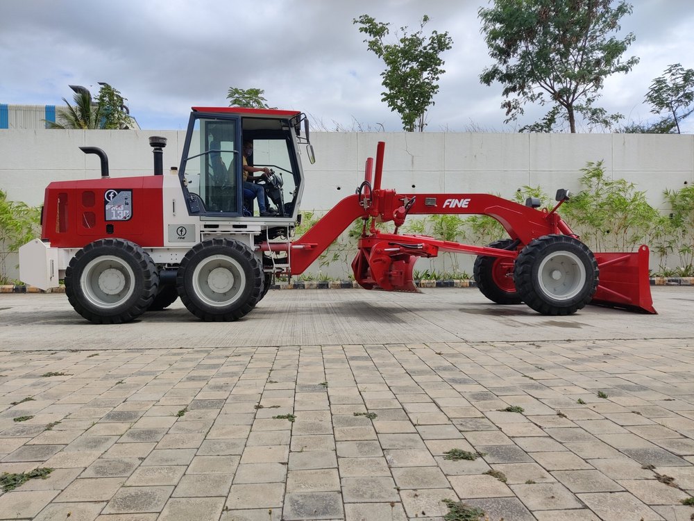 Fine FMG 130 Motor Grader – Power, Control & Durability in One Machine - Image 5