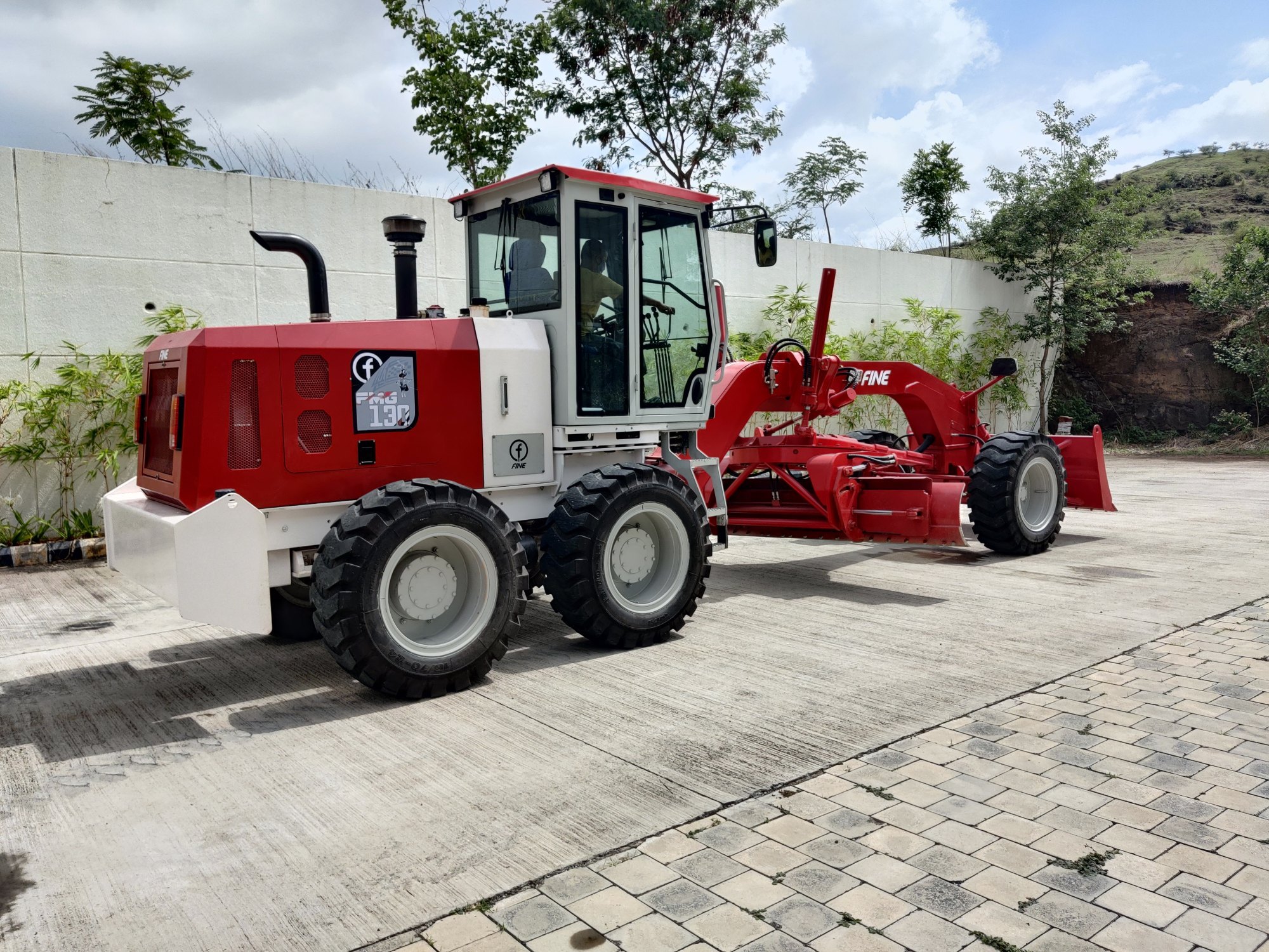 Fine FMG 130 Motor Grader – Power, Control & Durability in One Machine - Image 4