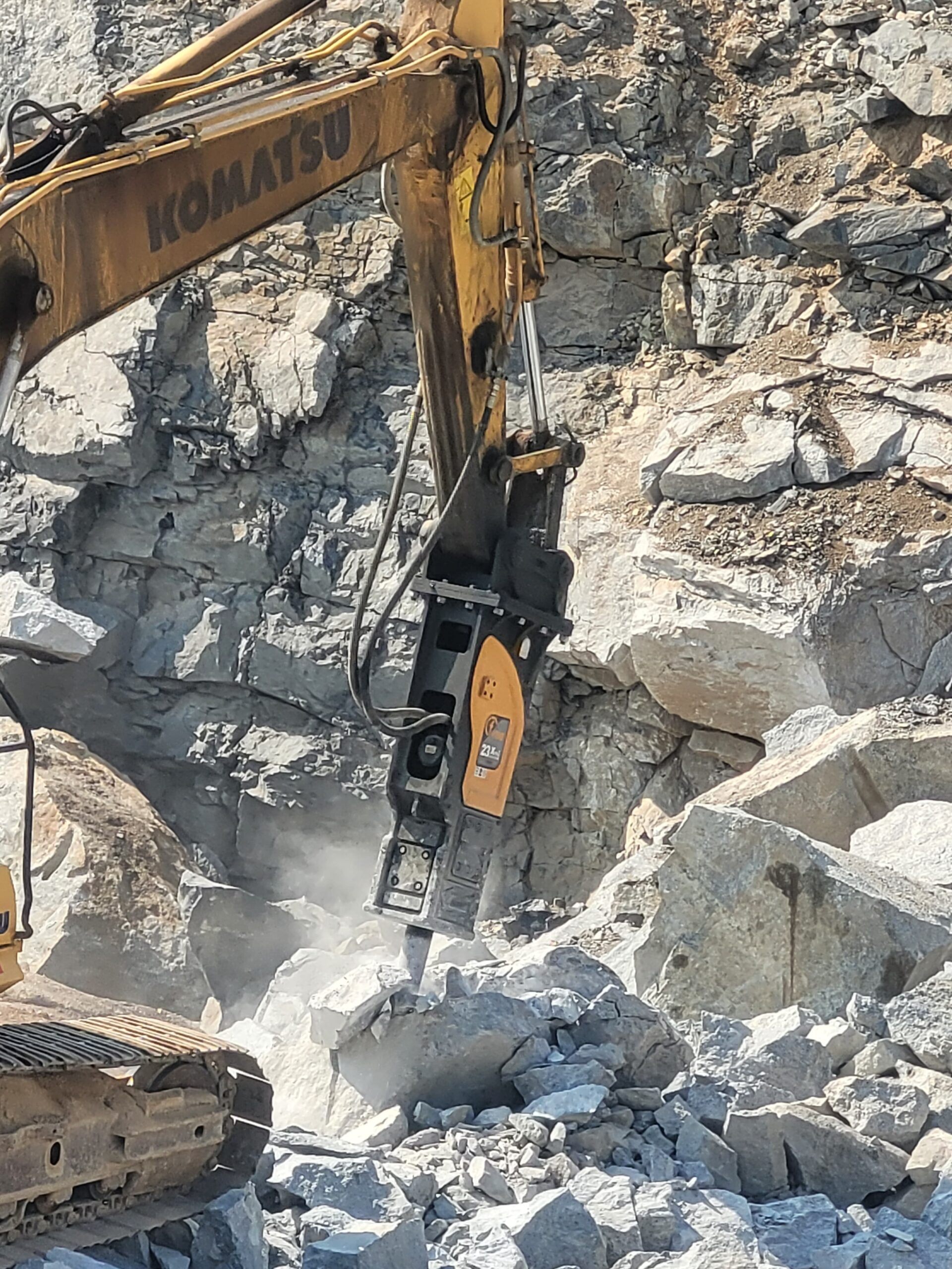 Fine Rock Breakers - Heavy-Duty Rock Breakers Engineered for Maximum Impact - Image 12